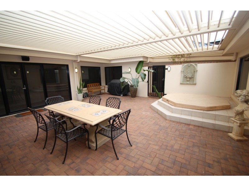 8 Palm Court, Renmark SA 5341