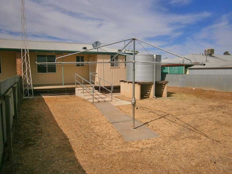 23-25 McCutcheon Street, Waikerie SA 5330