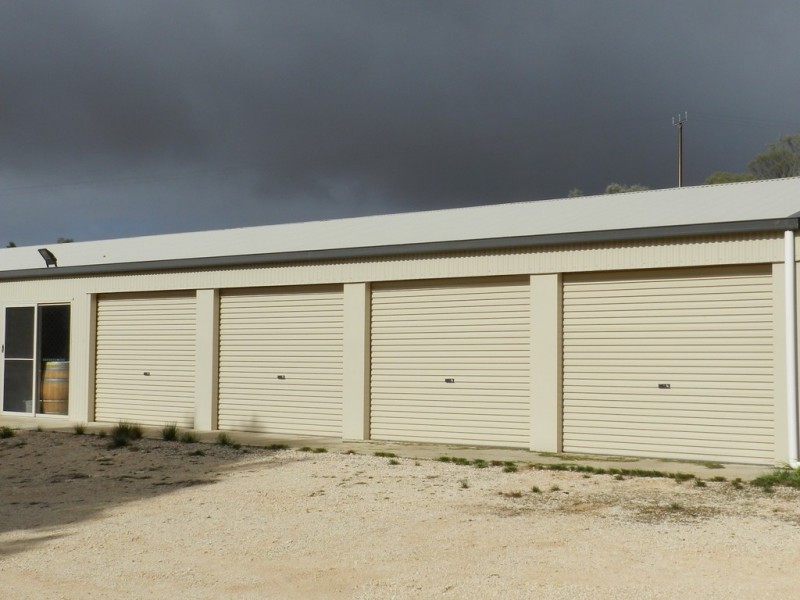 1184 Old Sturt Highway, Berri SA 5343