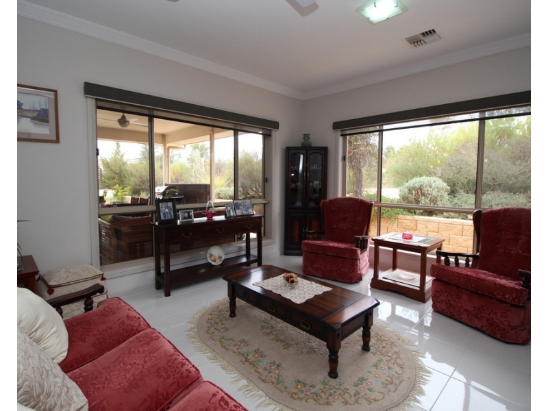 74 Gurney Road, Loxton SA 5333