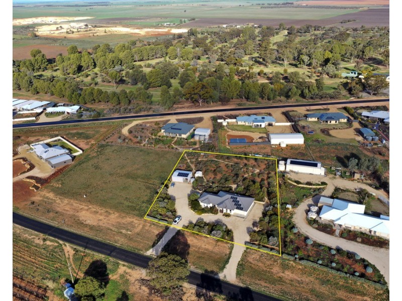 74 Gurney Road, Loxton SA 5333