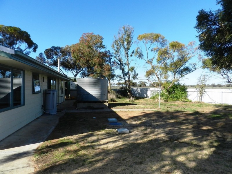4 Carnie Street, Barmera SA 5345