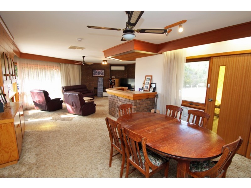 230 Bookmark Avenue, Renmark SA 5341