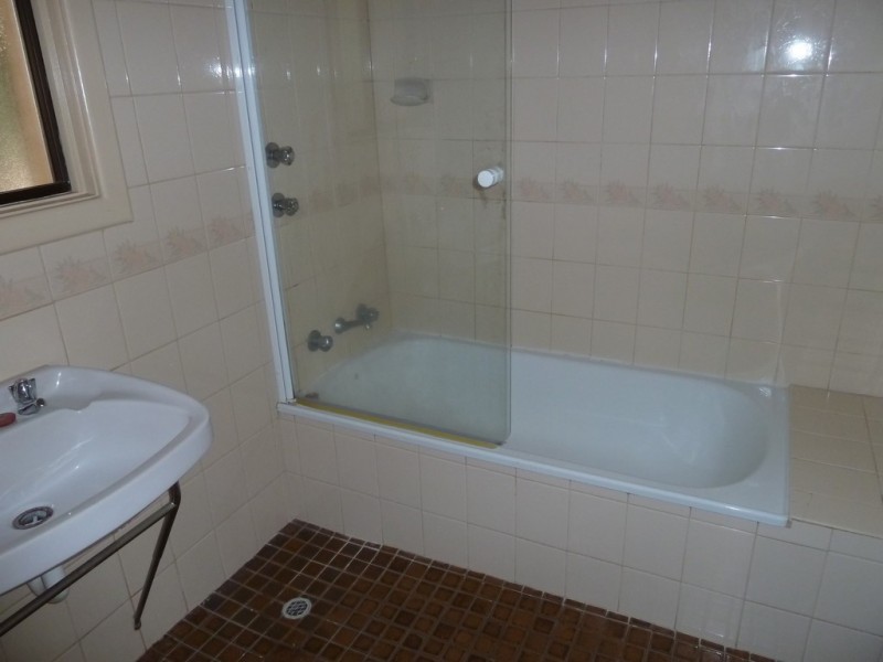 8 Trenaman Cres, Berri SA 5343