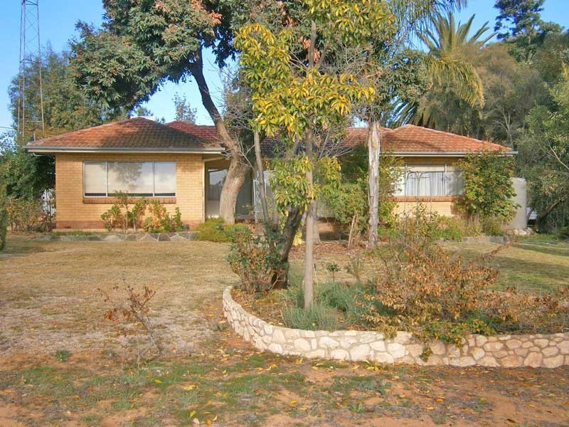 9 Cameron Street, Waikerie SA 5330