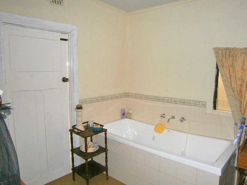 12627 Sturt Highway, Waikerie SA 5330