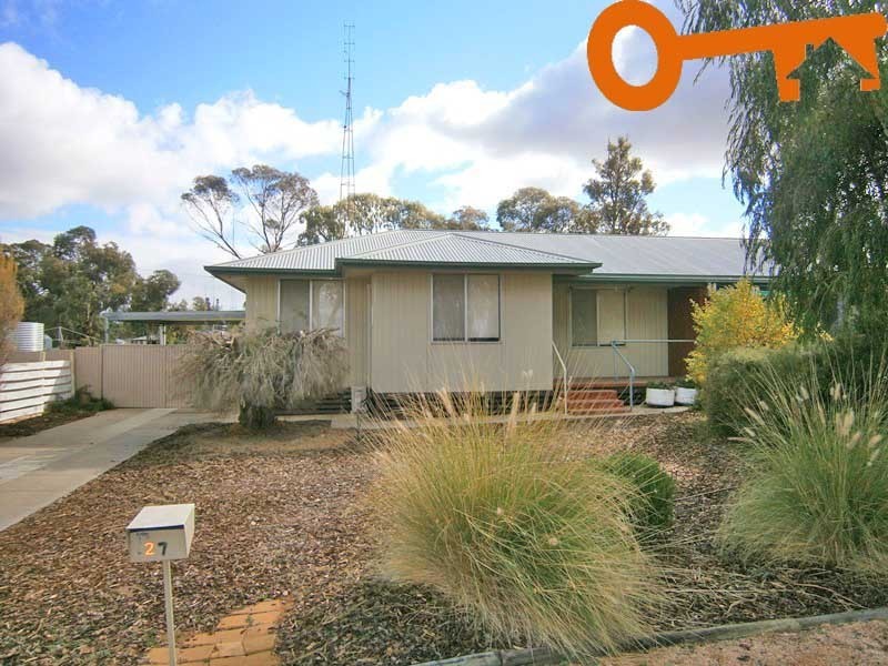 27 McCutcheon Street, Waikerie SA 5330