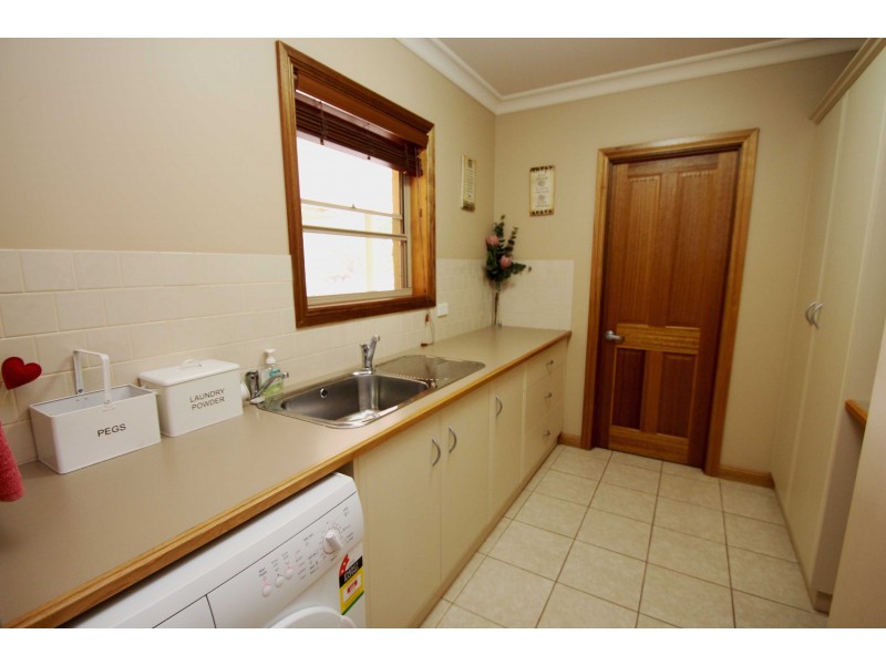 19 Moss Road, Berri SA 5343