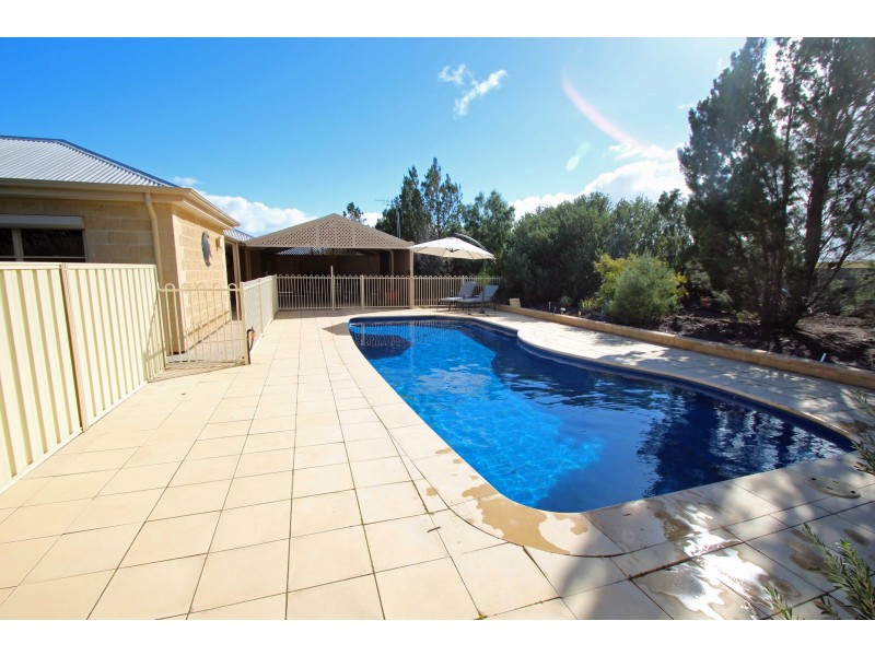 19 Moss Road, Berri SA 5343