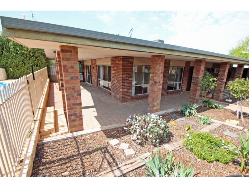 4 Murray Street, Paringa SA 5340