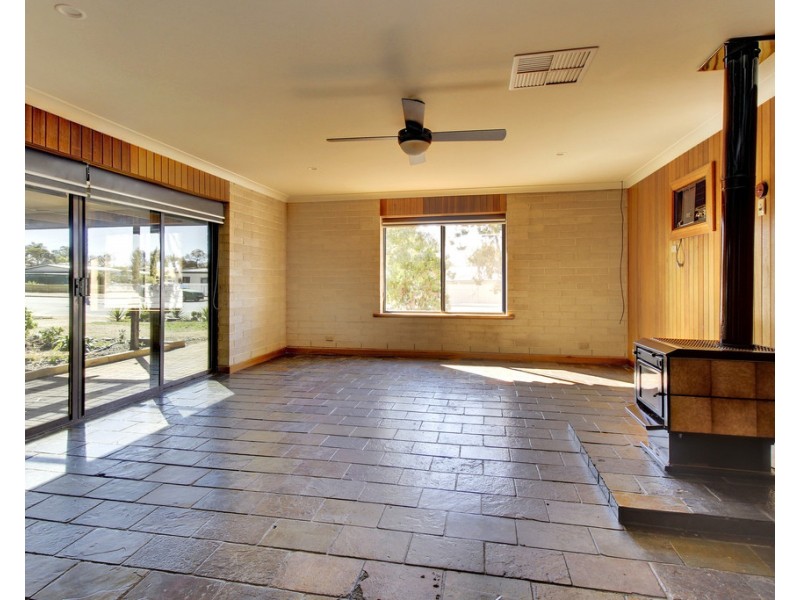 16 Fifth Street, Loxton SA 5333