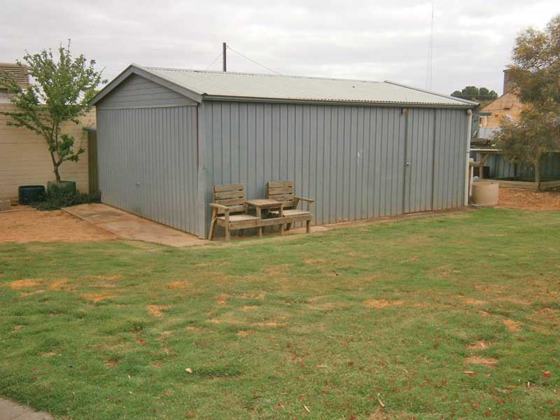 4 Allen Street, Waikerie SA 5330