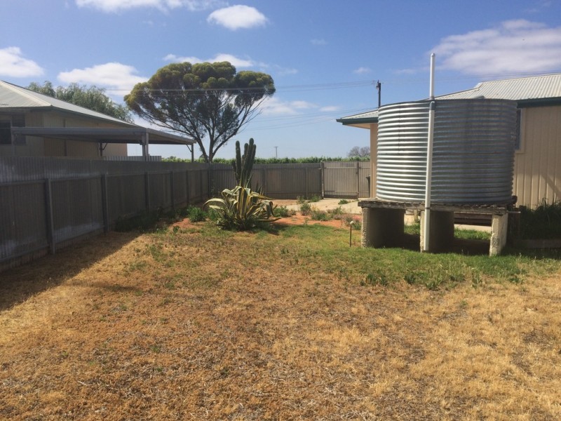 25 MCCUTCHEON STREET, Waikerie SA 5330