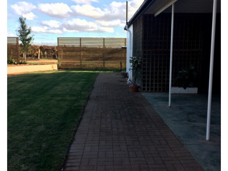 4 Bullwinkle Road, Loxton SA 5333