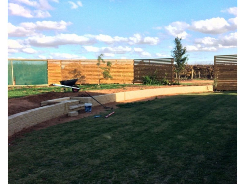 4 Bullwinkle Road, Loxton SA 5333