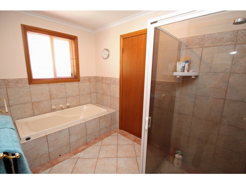 28 Ian Drive, Paringa SA 5340