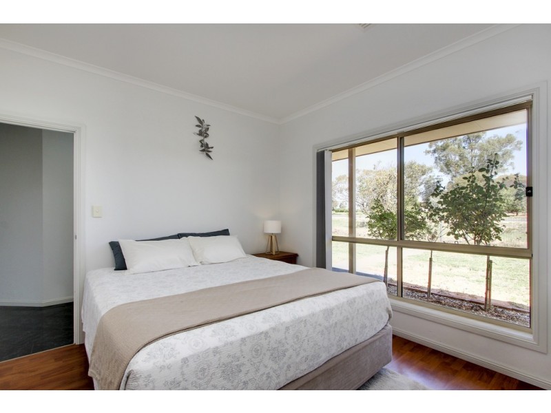 97 Edwards Road, Loxton SA 5333