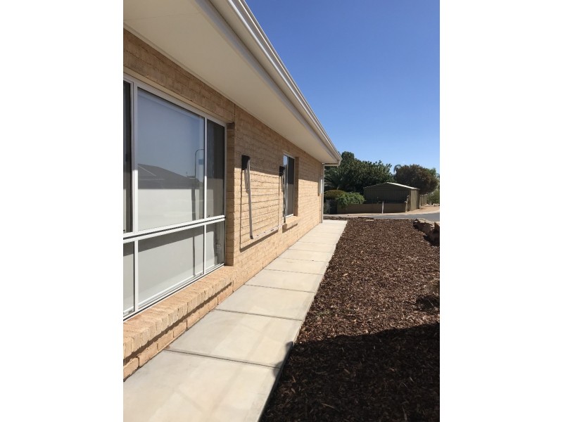 2/12 William Street, Loxton SA 5333