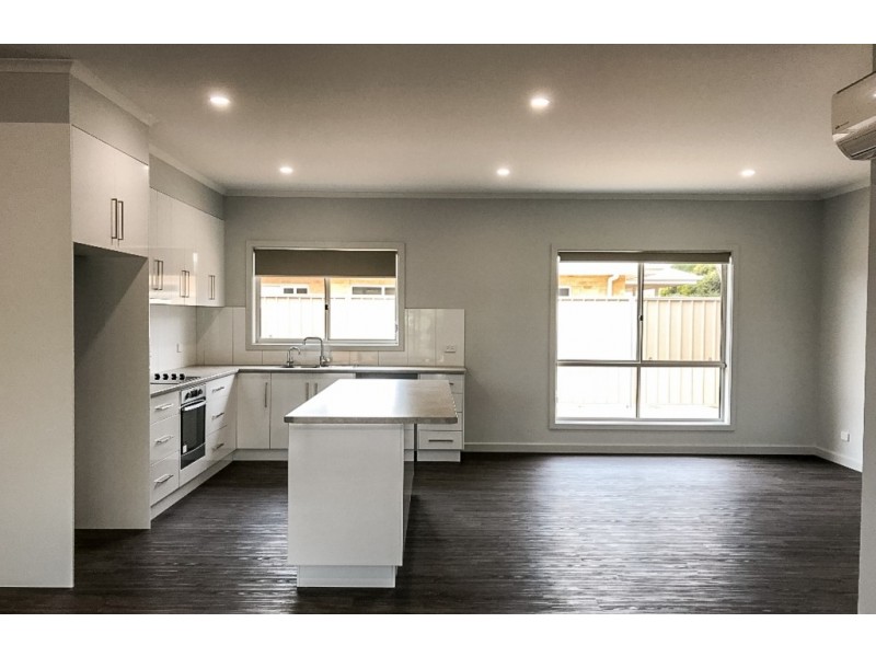 1/12 William Street, Loxton SA 5333