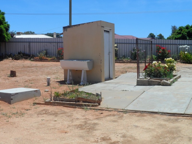 20 Third Street, Loxton SA 5333