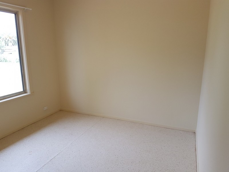 27 Colin Street, Loxton SA 5333