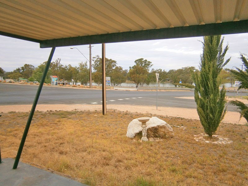 23 Railway Terrace, Morgan SA 5320