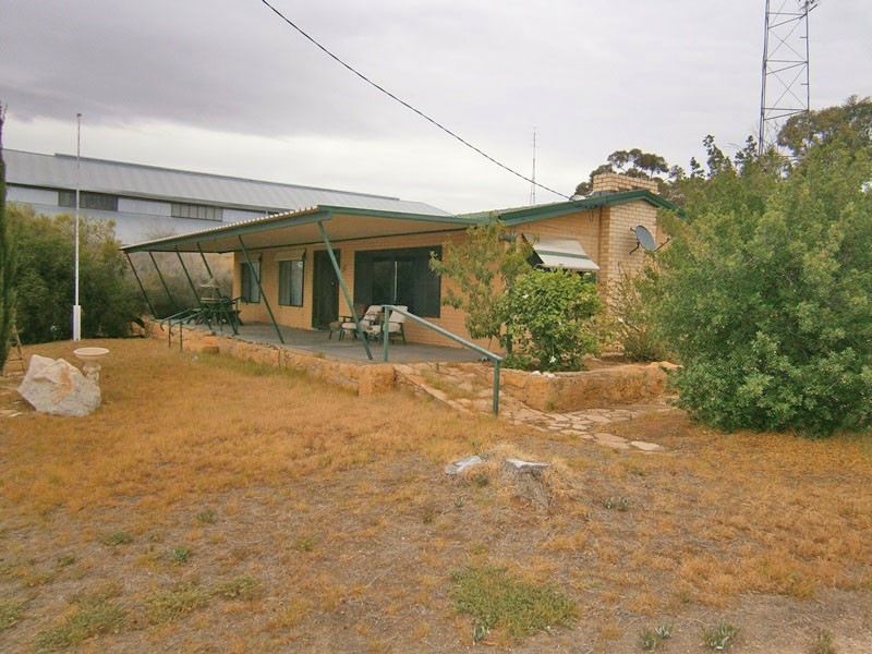 23 Railway Terrace, Morgan SA 5320