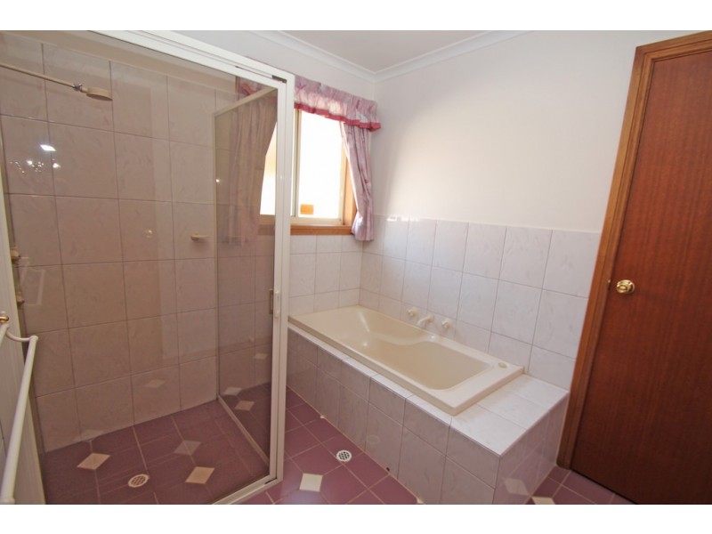 16A Railway Terrace, Renmark SA 5341