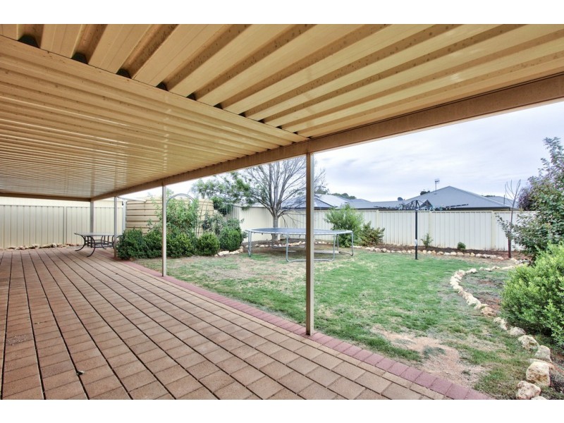5 Torrens Street, Loxton SA 5333
