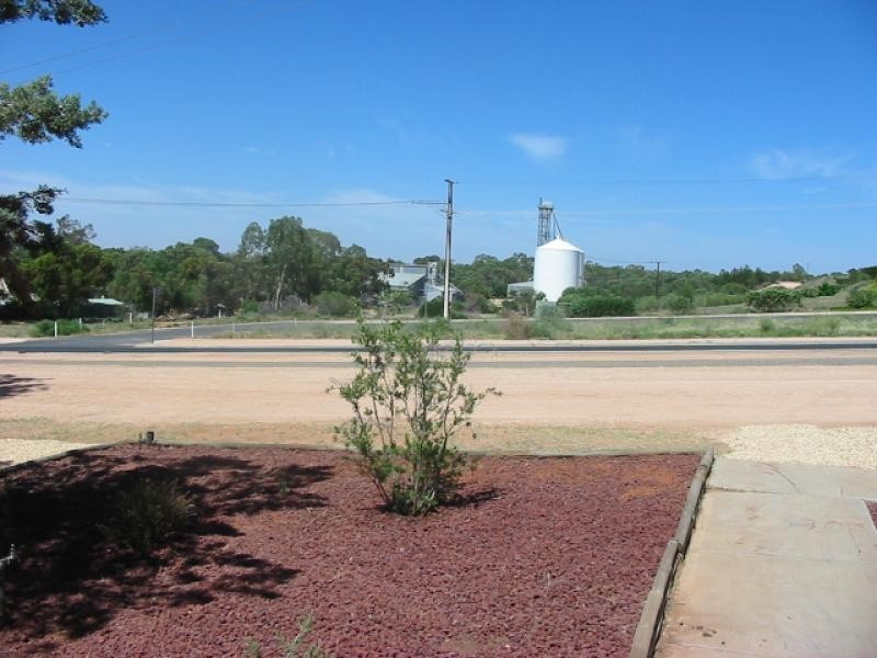 18 Murtho Road, Paringa SA 5340