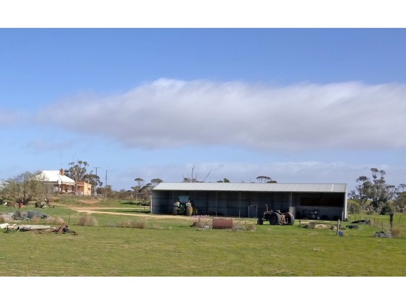 743 Charleson Road, Wanbi SA 5310
