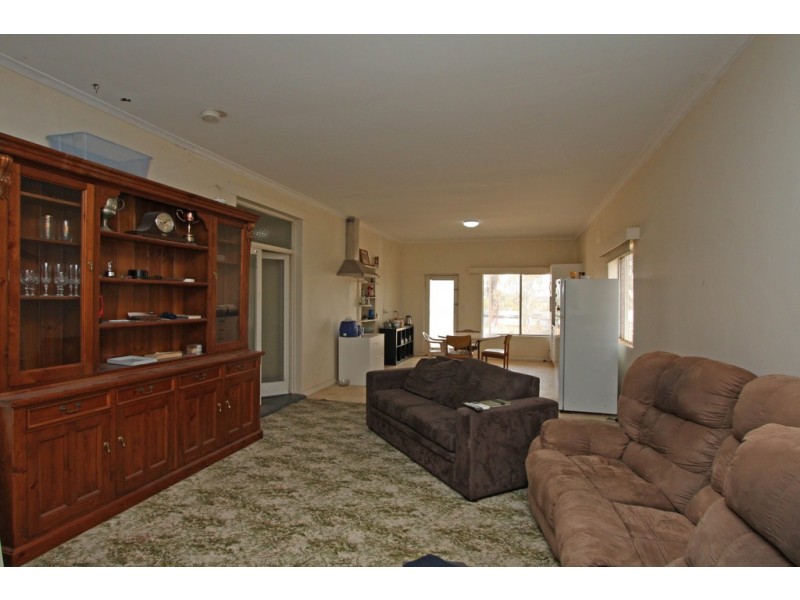 743 Charleson Road, Wanbi SA 5310