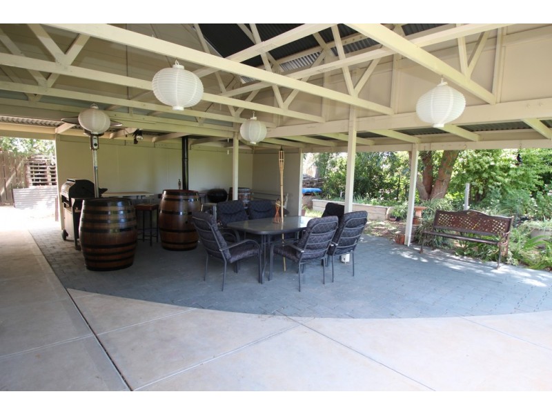 17 Twenty First Street, Renmark SA 5341