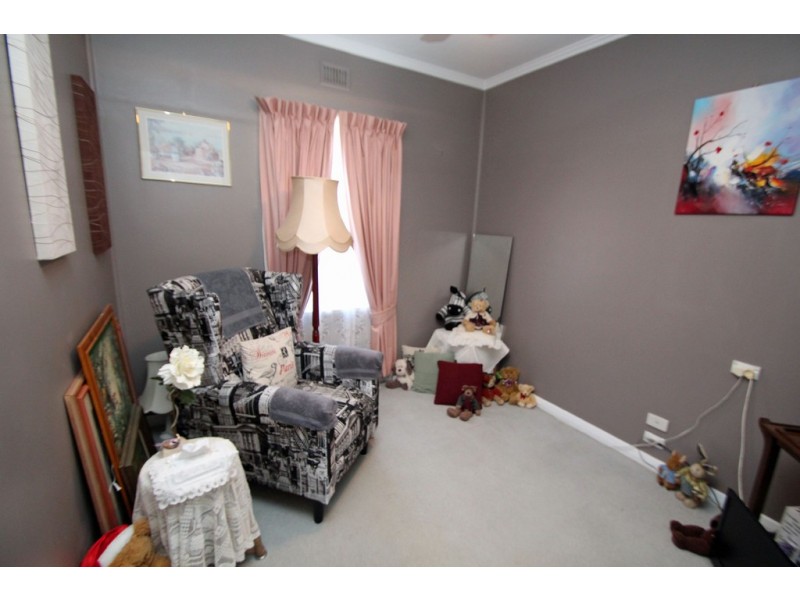 25 Sixteenth Street, Renmark SA 5341