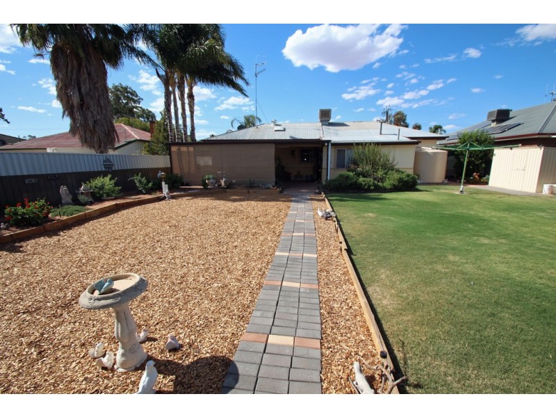 25 Sixteenth Street, Renmark SA 5341