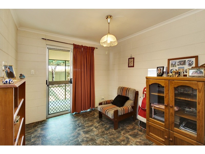 6 and 12 Cnr. Sturt H/Way and Thelma Rd, Barmera SA 5345