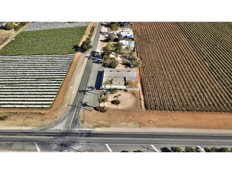 6 and 12 Cnr. Sturt H/Way and Thelma Rd, Barmera SA 5345