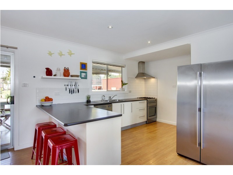 18 Sherwood Avenue, Loxton SA 5333