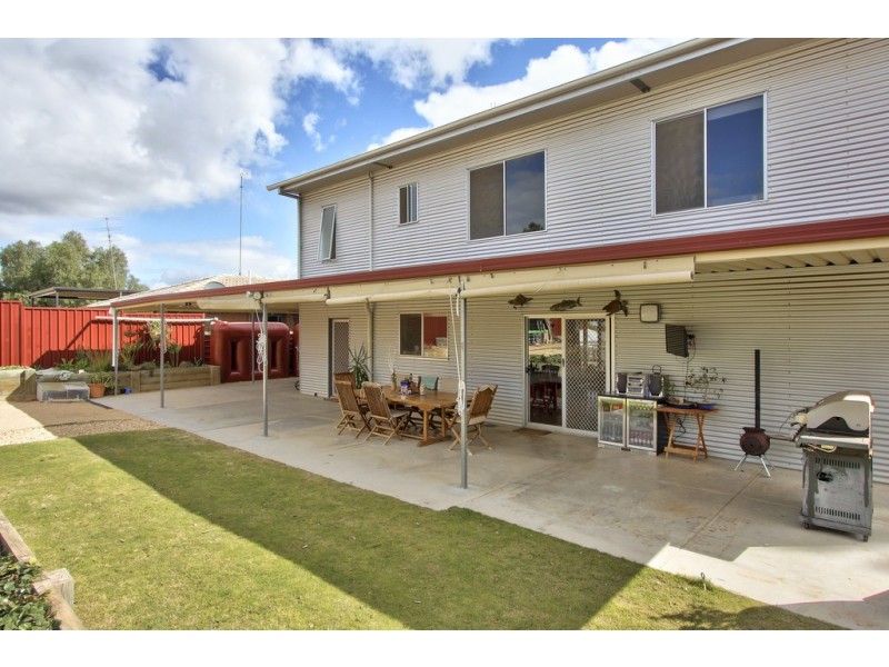 18 Sherwood Avenue, Loxton SA 5333