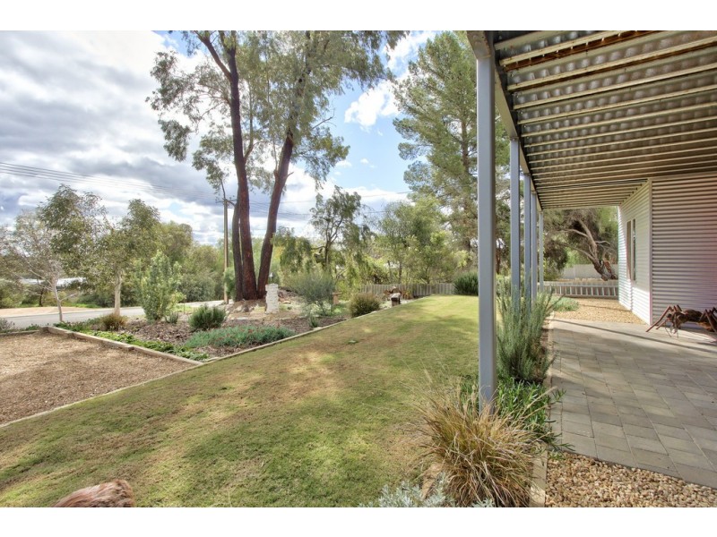 18 Sherwood Avenue, Loxton SA 5333