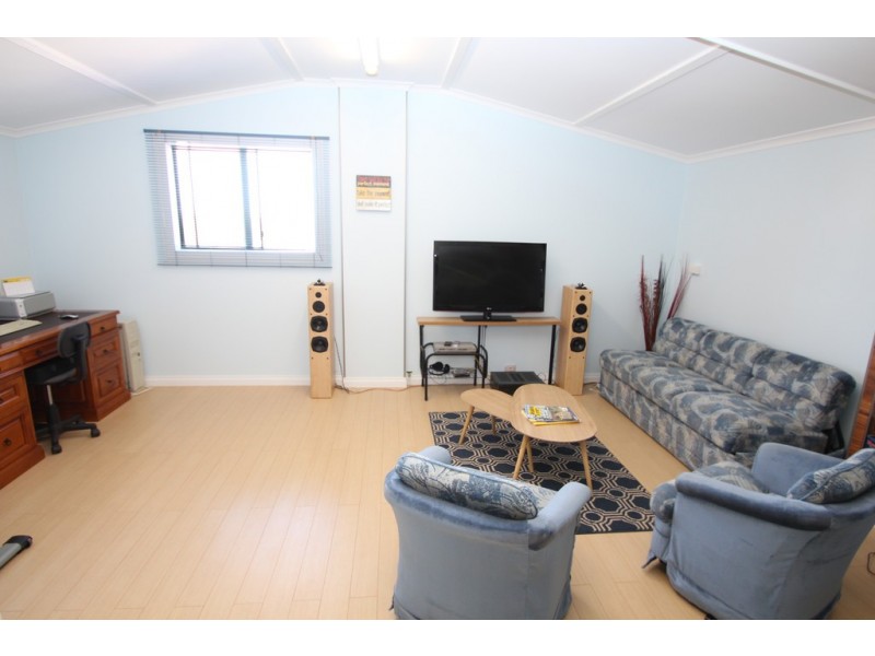 8 Stoeckel Terrace, Paringa SA 5340