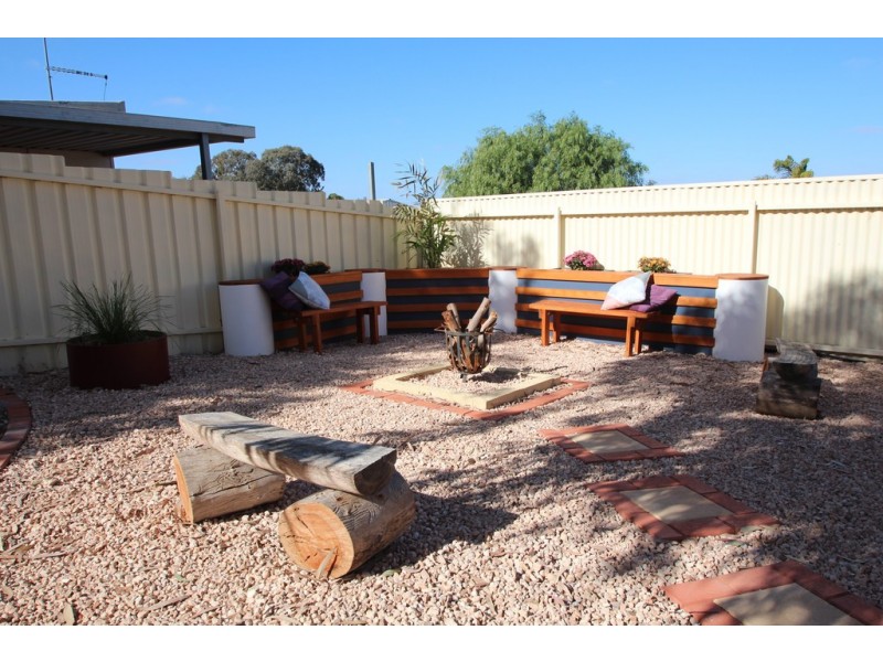8 Stoeckel Terrace, Paringa SA 5340