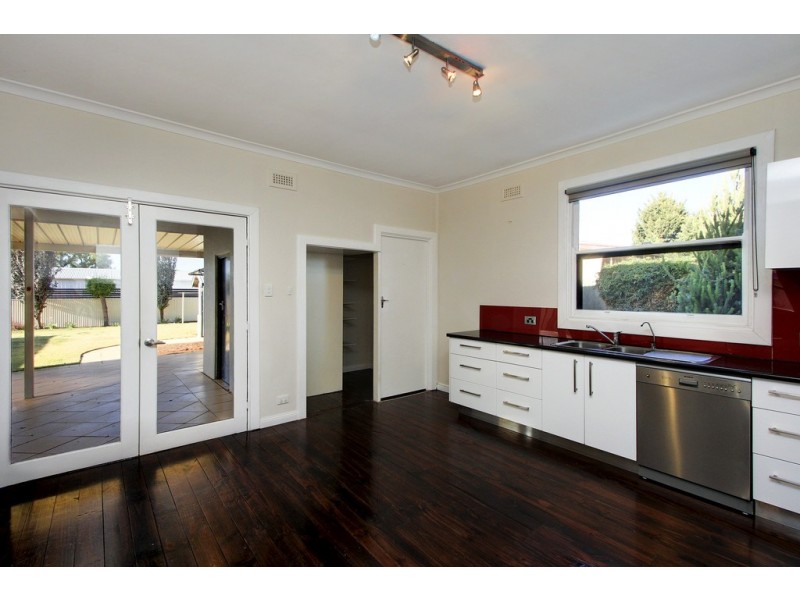 43 Wodonga Avenue, Loxton SA 5333