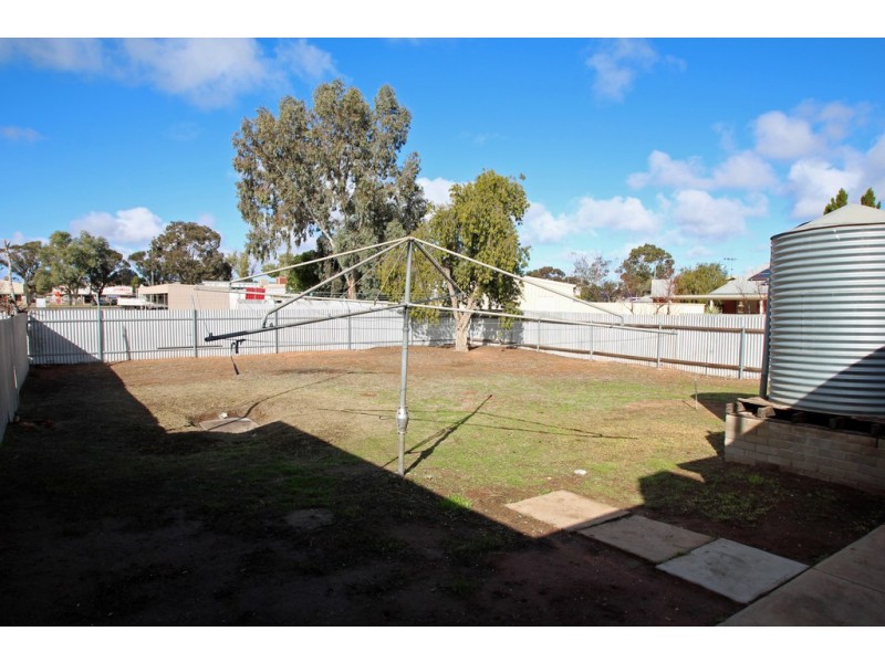 27 Acacia Crescent, Renmark SA 5341