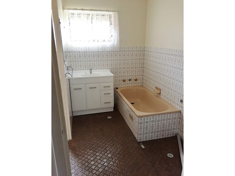 9 HILLTOP DRIVE, Loxton SA 5333