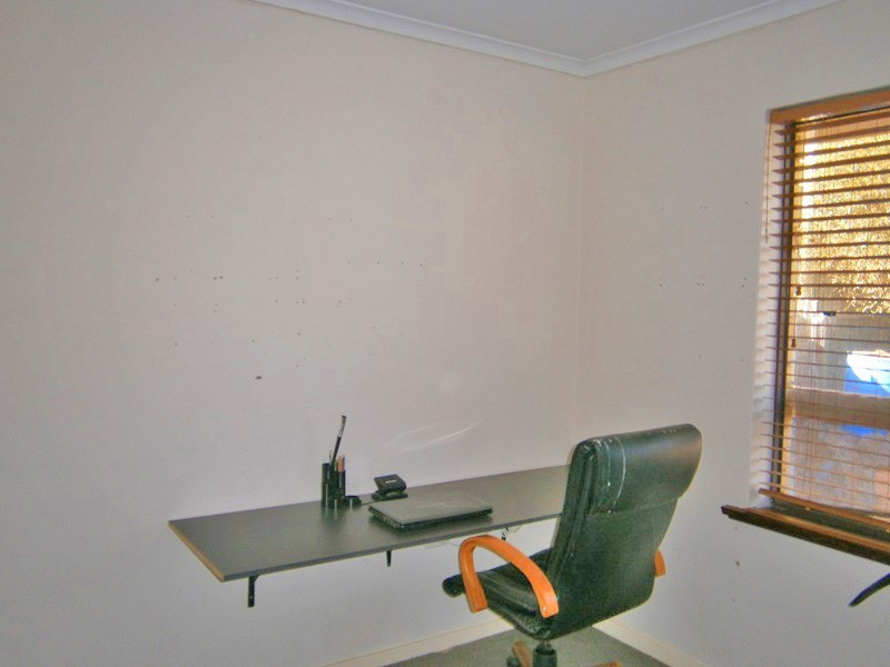 4 Keenan Road, Waikerie SA 5330