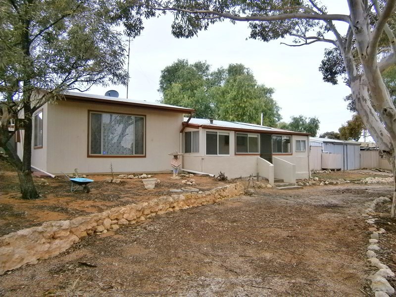 25 Acland Street, Blanchetown SA 5357