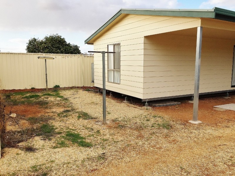 2 Oak Street, Loxton SA 5333