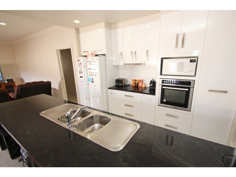 15 Hopkins Street, Renmark SA 5341