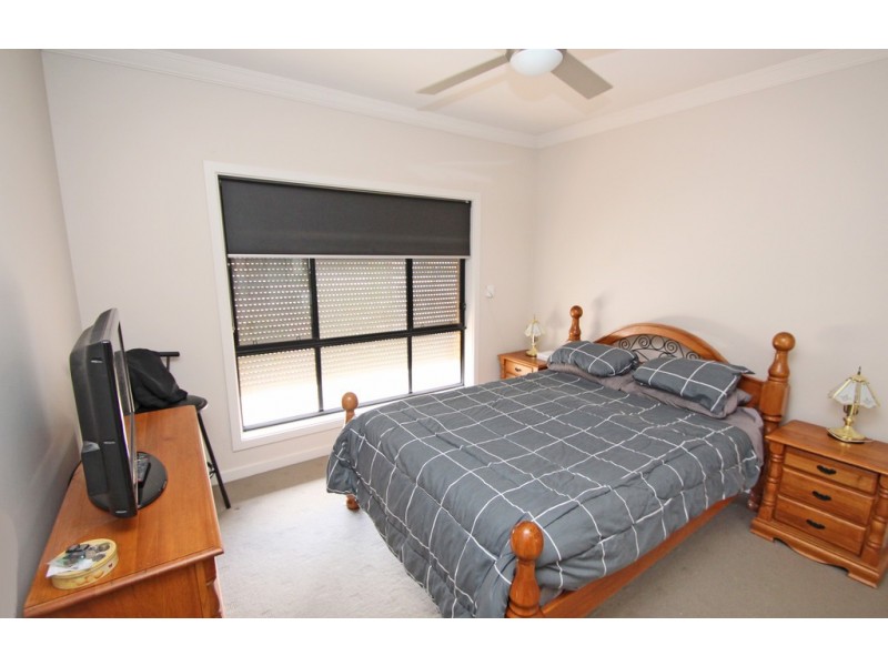 15 Hopkins Street, Renmark SA 5341